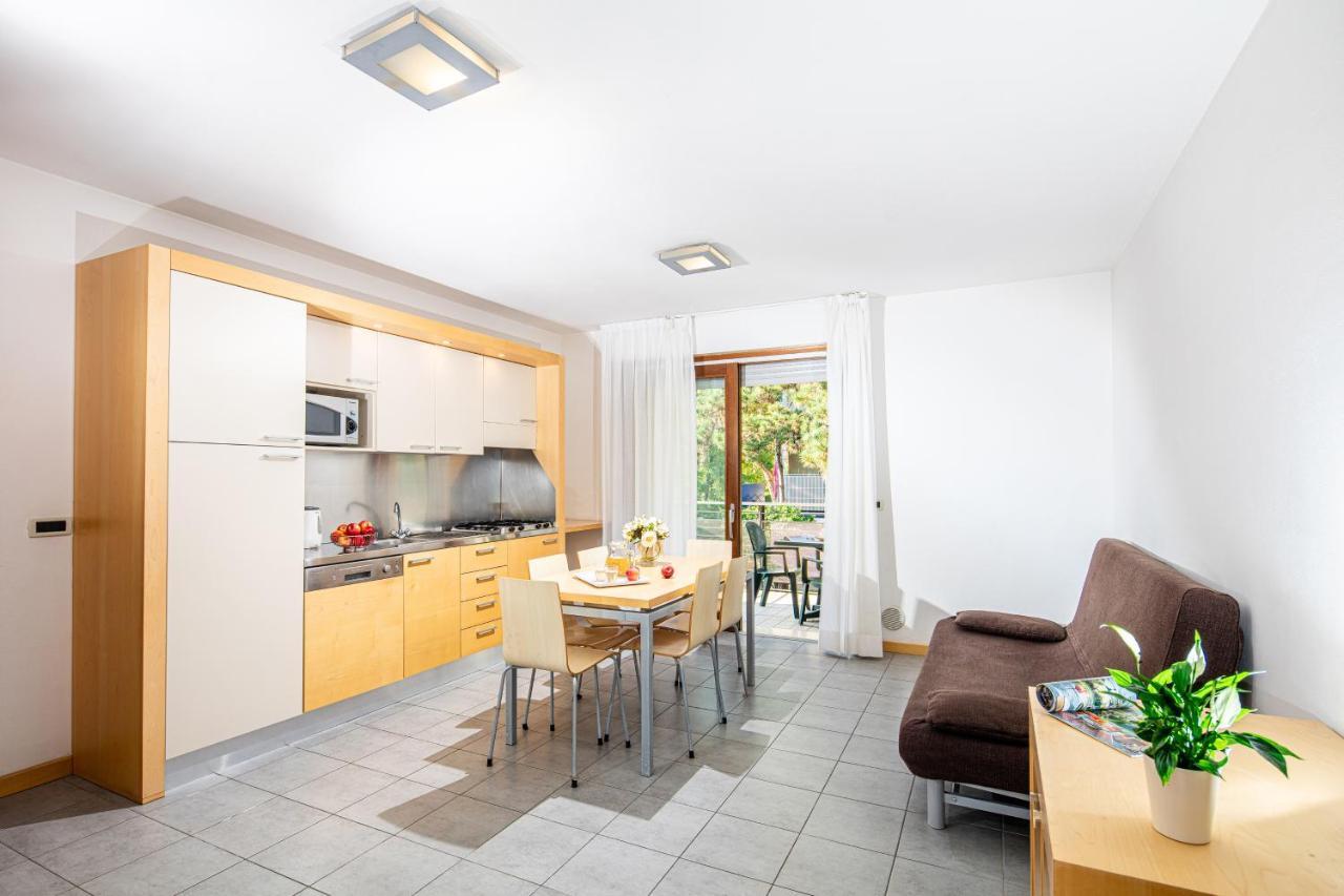 Residence Airone Lignano Sabbiadoro Eksteriør billede