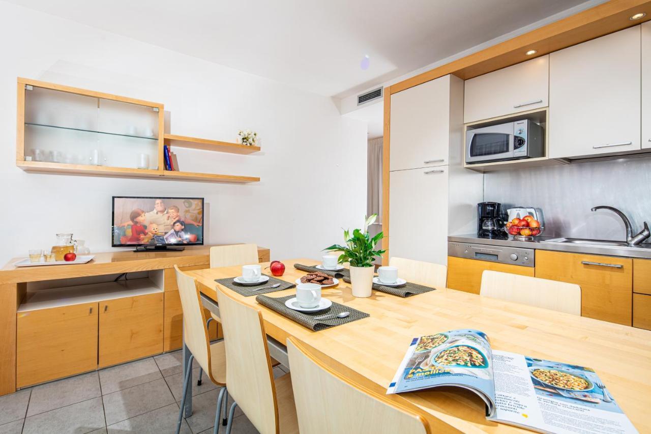 Residence Airone Lignano Sabbiadoro Eksteriør billede